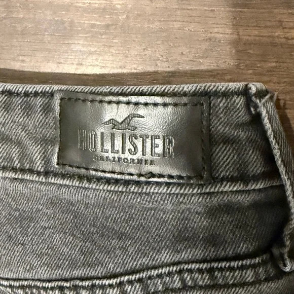Hollister Ultra High Rise Mom Jeans Faded Black Vintage Stretch Size 7R 7 - Picture 4 of 6